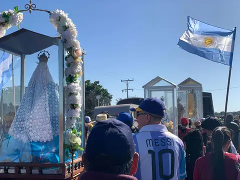 Comunidad reunida durante la peregrinación