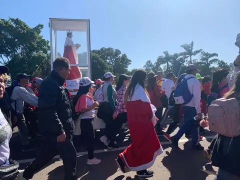 Momento de la peregrinación anual a la Virgen de Itatí